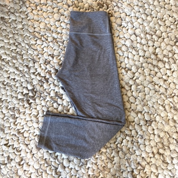 Lululemon crop leggings - Picture 1 of 3